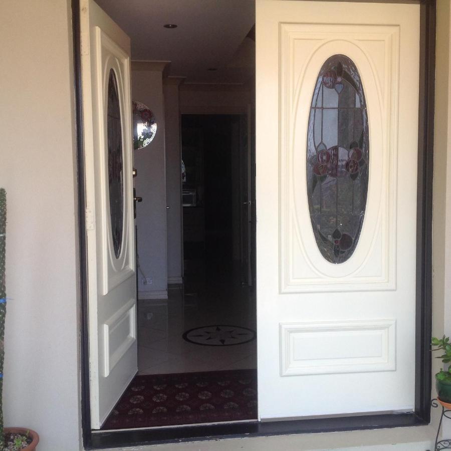 A Home Away From Home Camberra Exterior foto