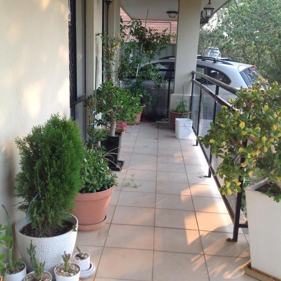 A Home Away From Home Camberra Exterior foto